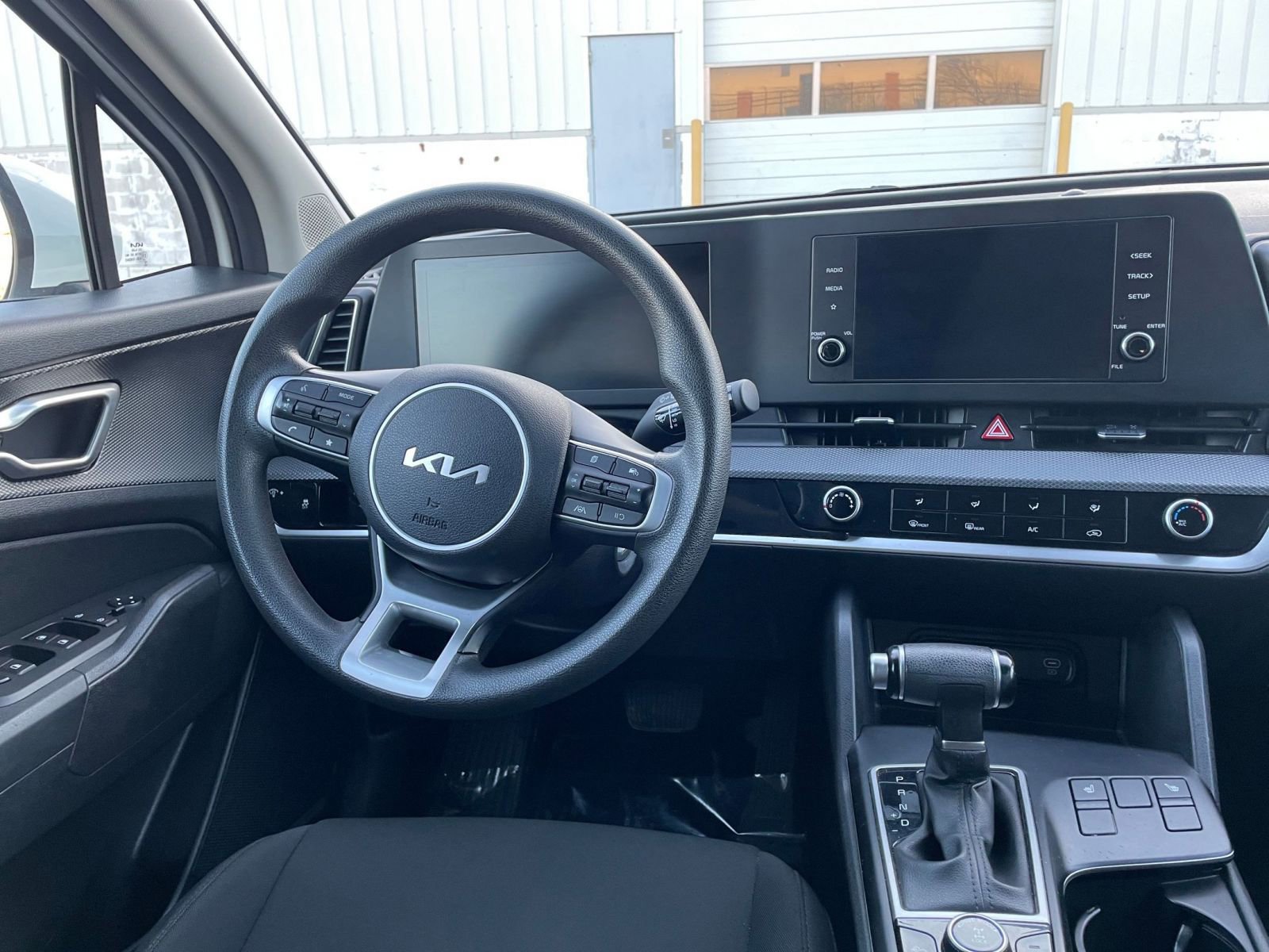 Thumbnail: 2023 Kia Sportage - 33