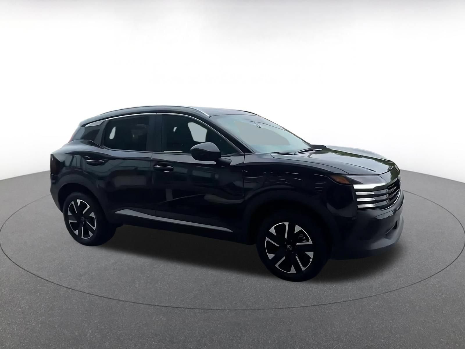 Thumbnail: 2026 Nissan Kicks - 2