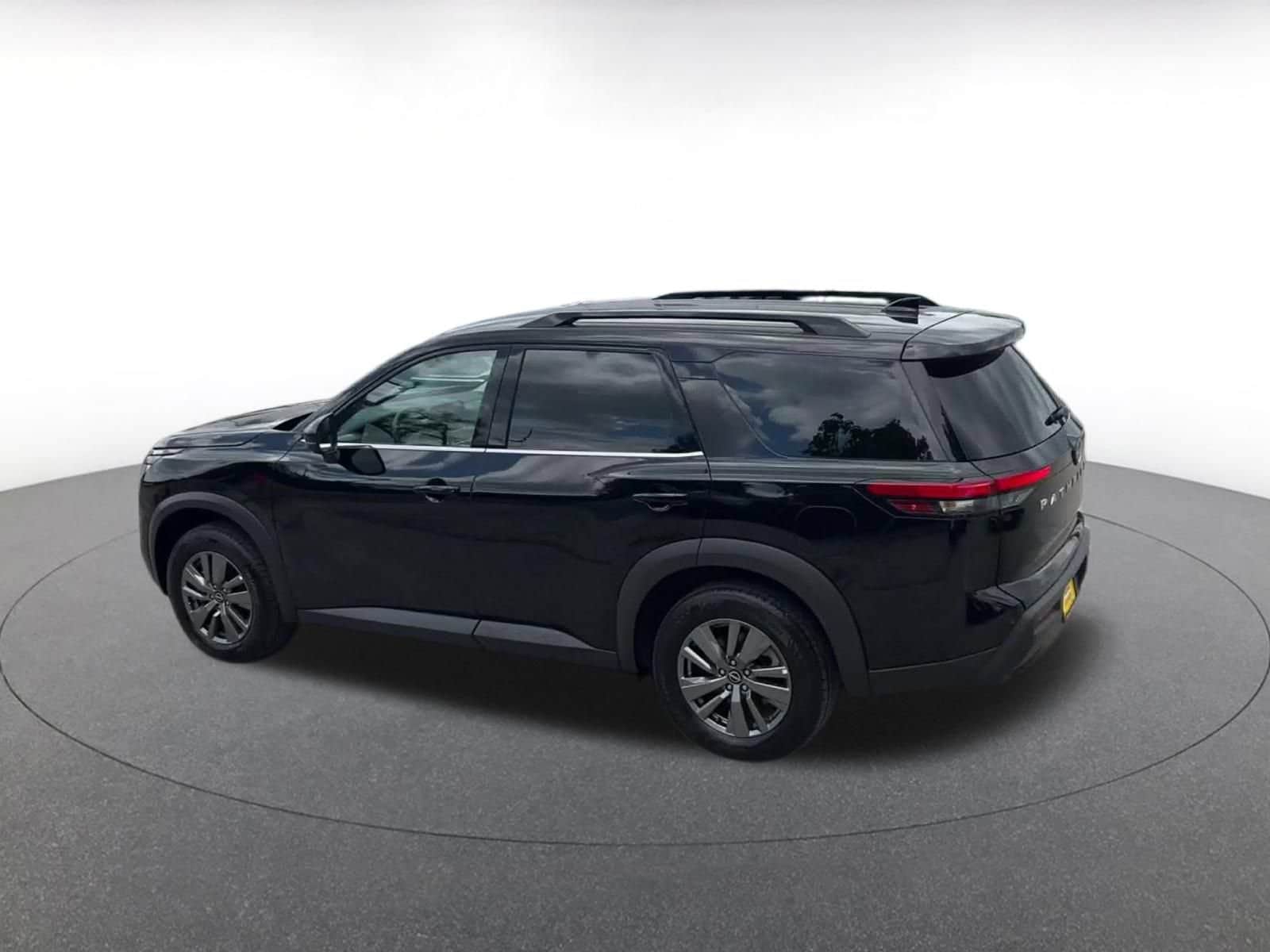 Thumbnail: 2025 Nissan Pathfinder - 10