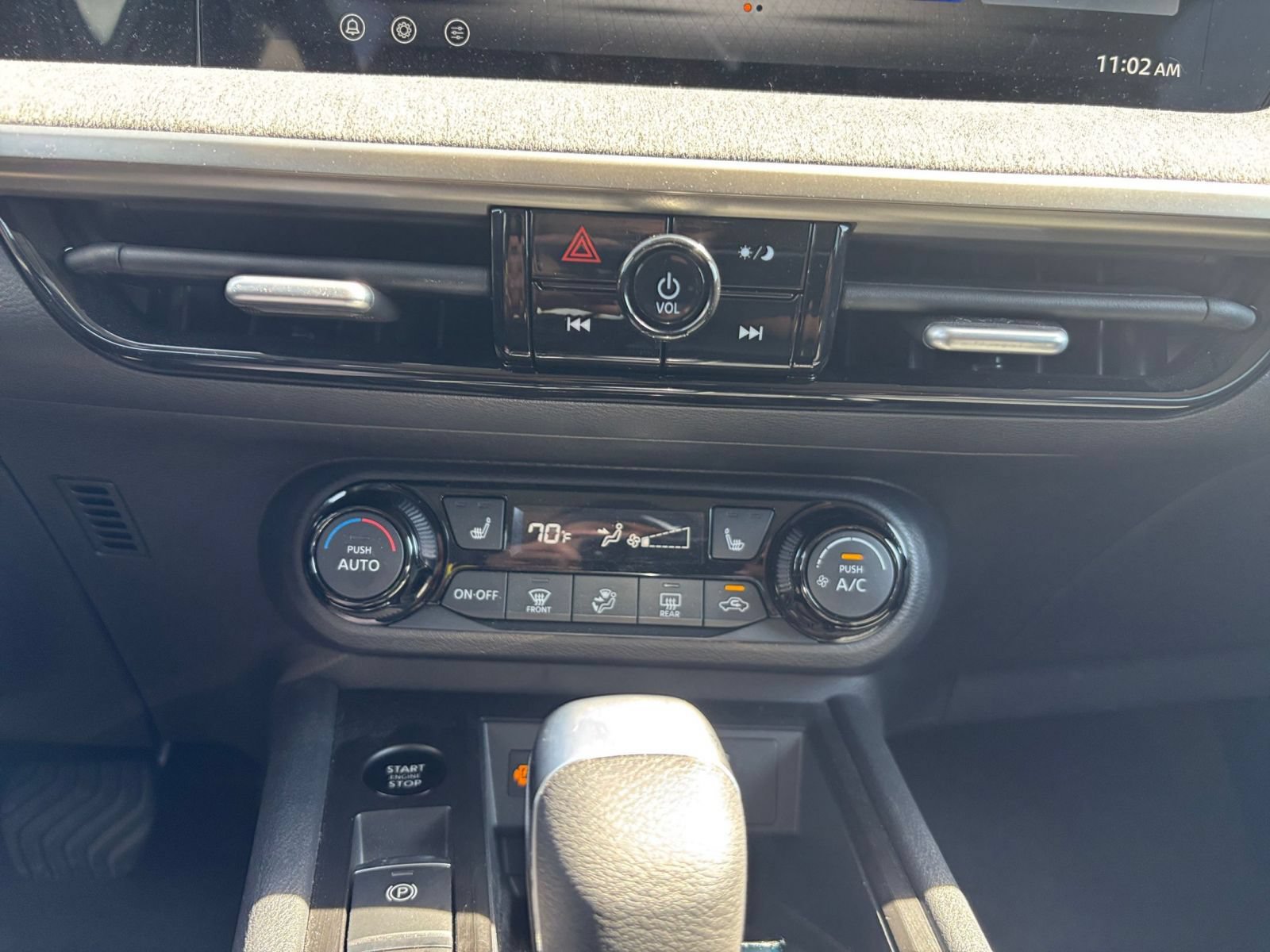 Thumbnail: 2026 Nissan Kicks - 16