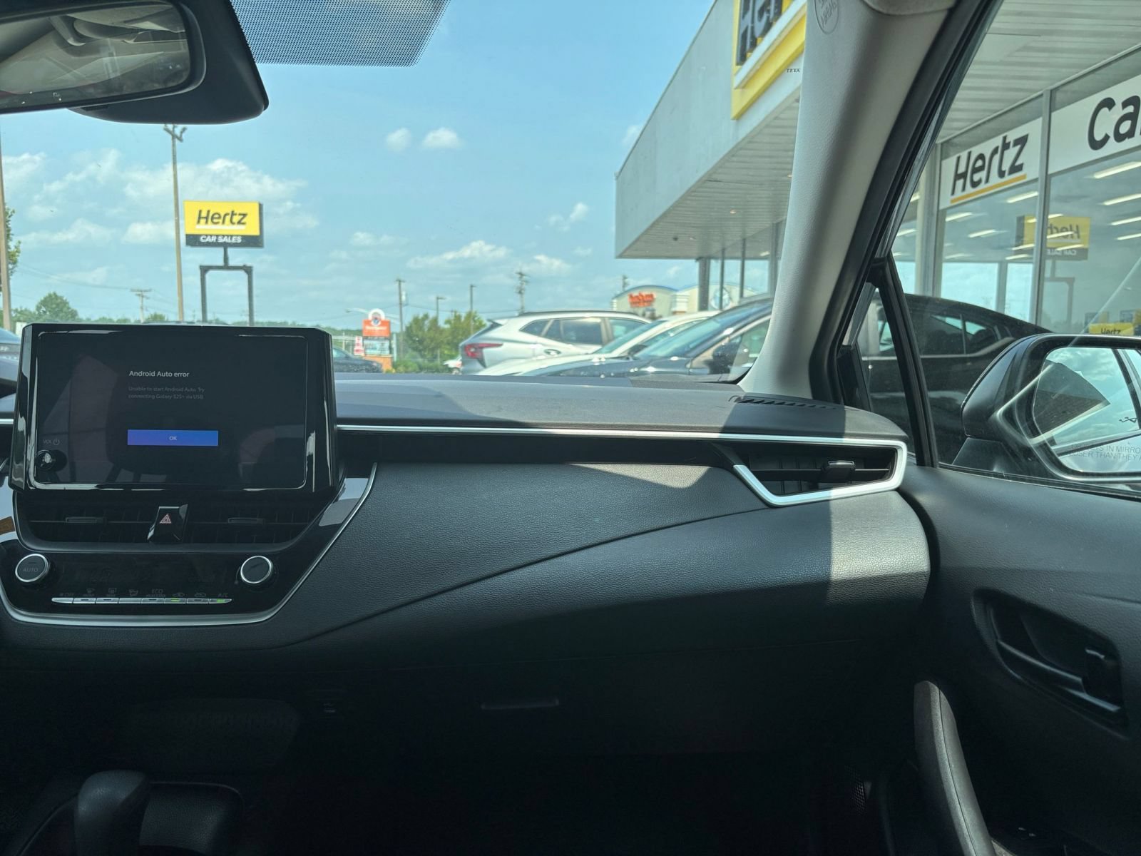Thumbnail: 2025 Toyota Corolla - 33