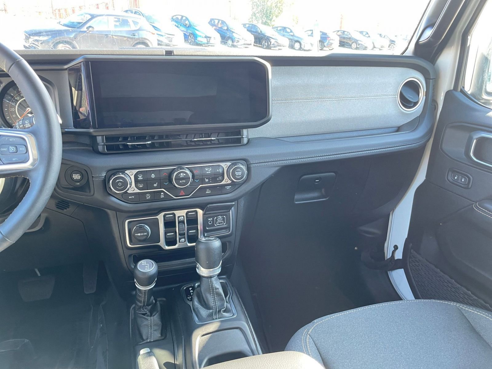 Thumbnail: 2025 Jeep Wrangler - 34