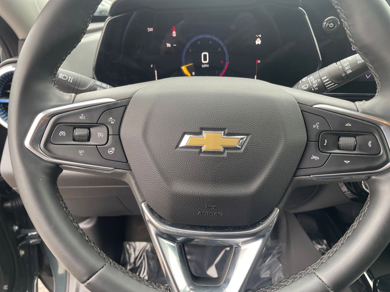 Thumbnail: 2025 Chevrolet Trax - 25