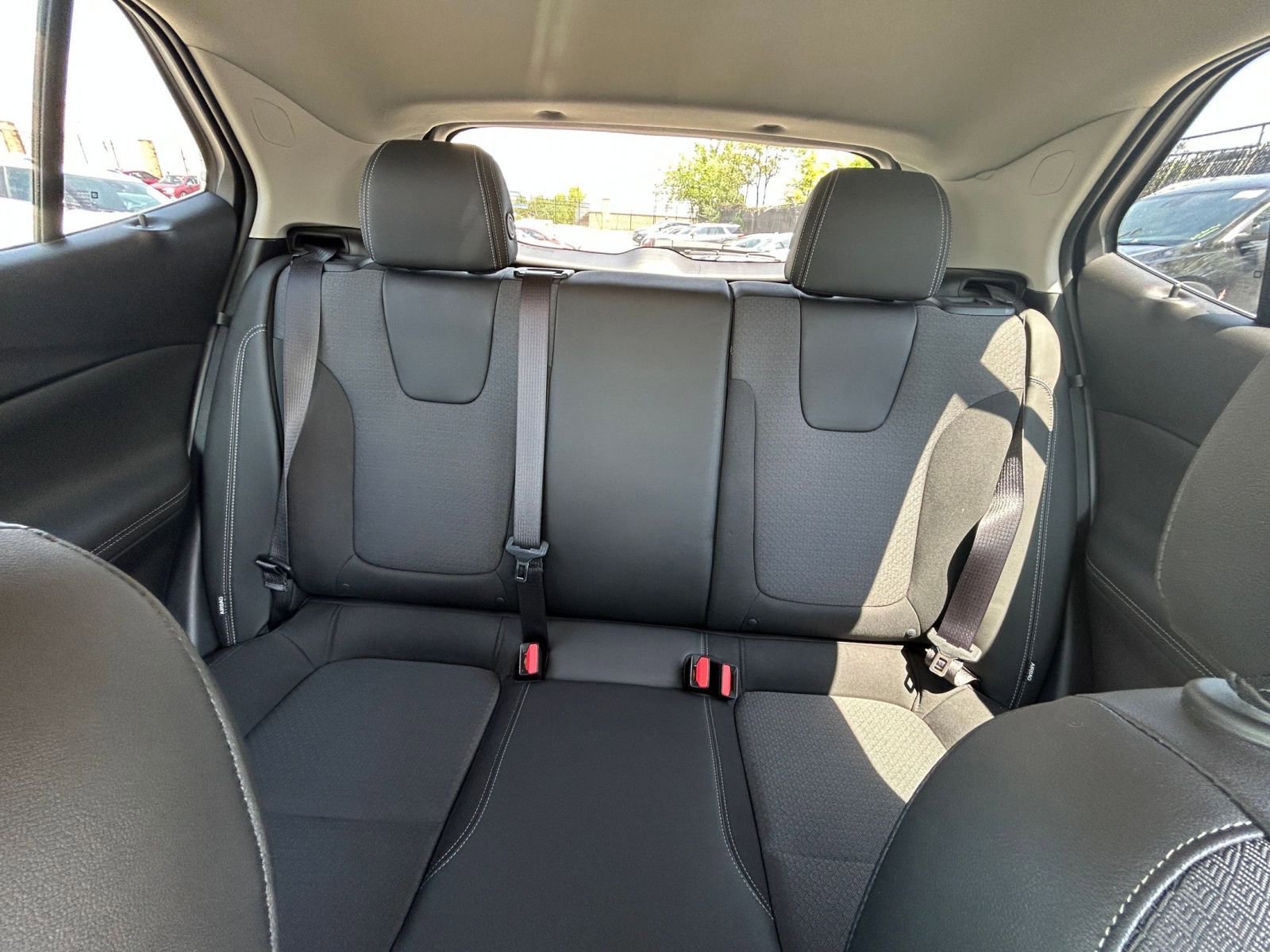 Thumbnail: 2025 Buick Encore GX - 33