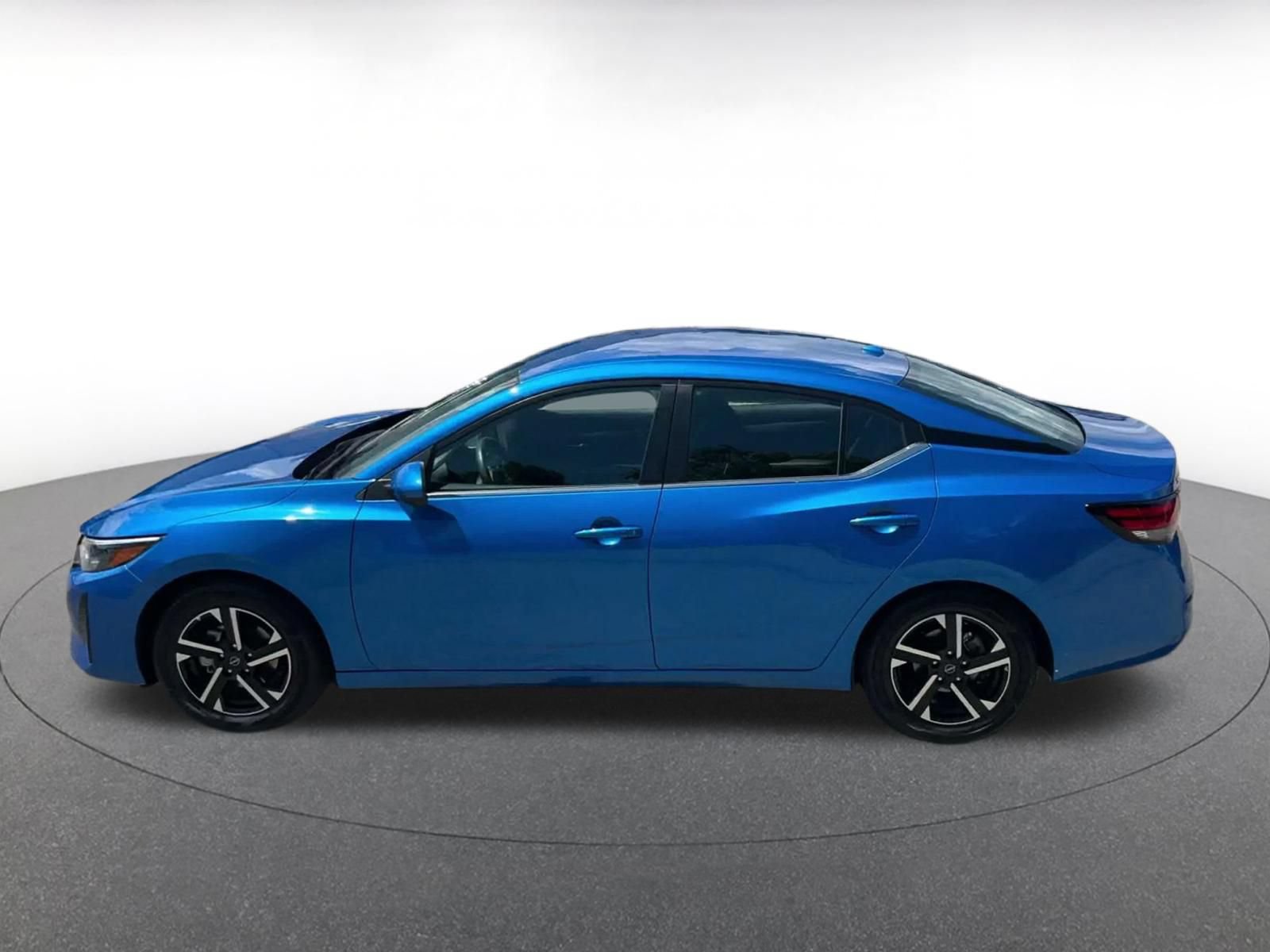 Thumbnail: 2025 Nissan Sentra - 9
