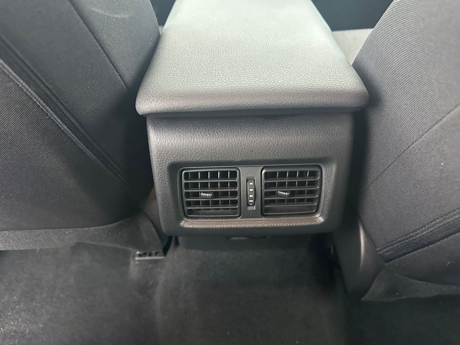 Thumbnail: 2025 Toyota Camry - 23