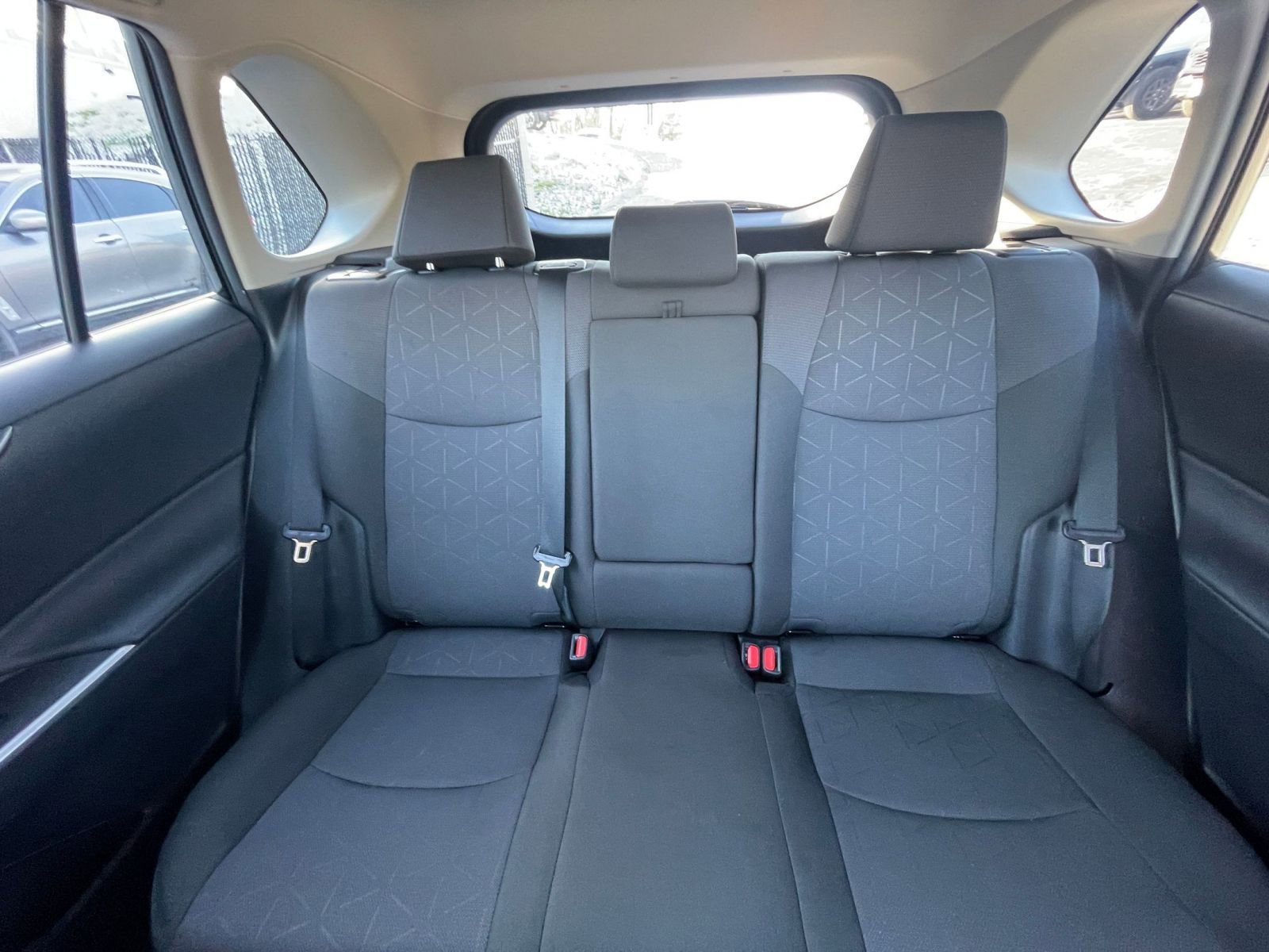 Thumbnail: 2025 Toyota RAV4 - 33