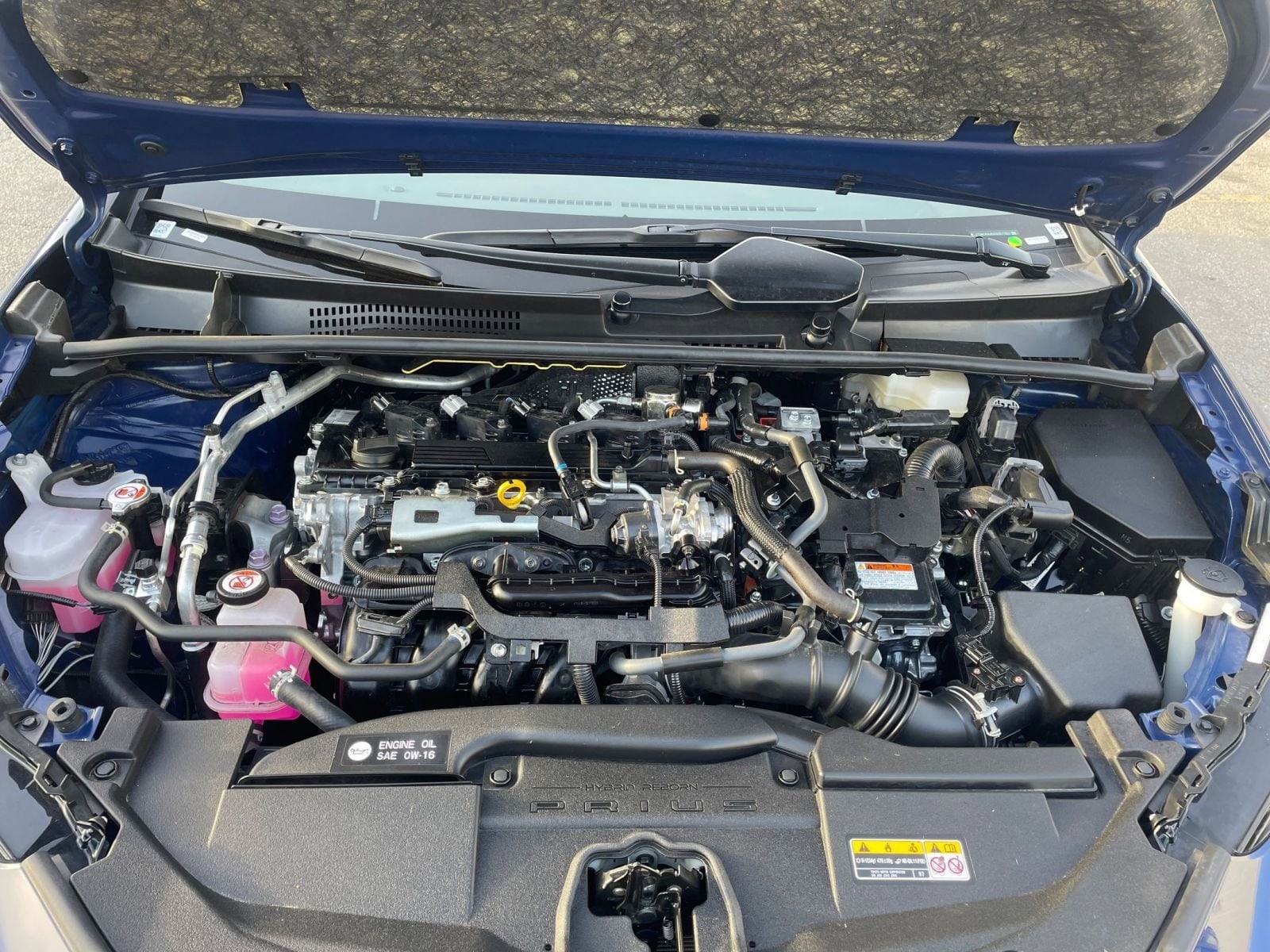 Thumbnail: 2025 Toyota Prius - 31