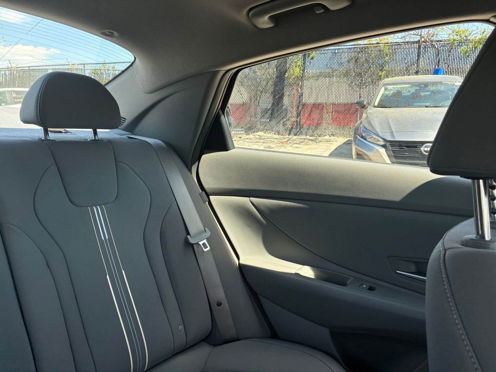 Thumbnail: 2025 Hyundai Elantra - 33