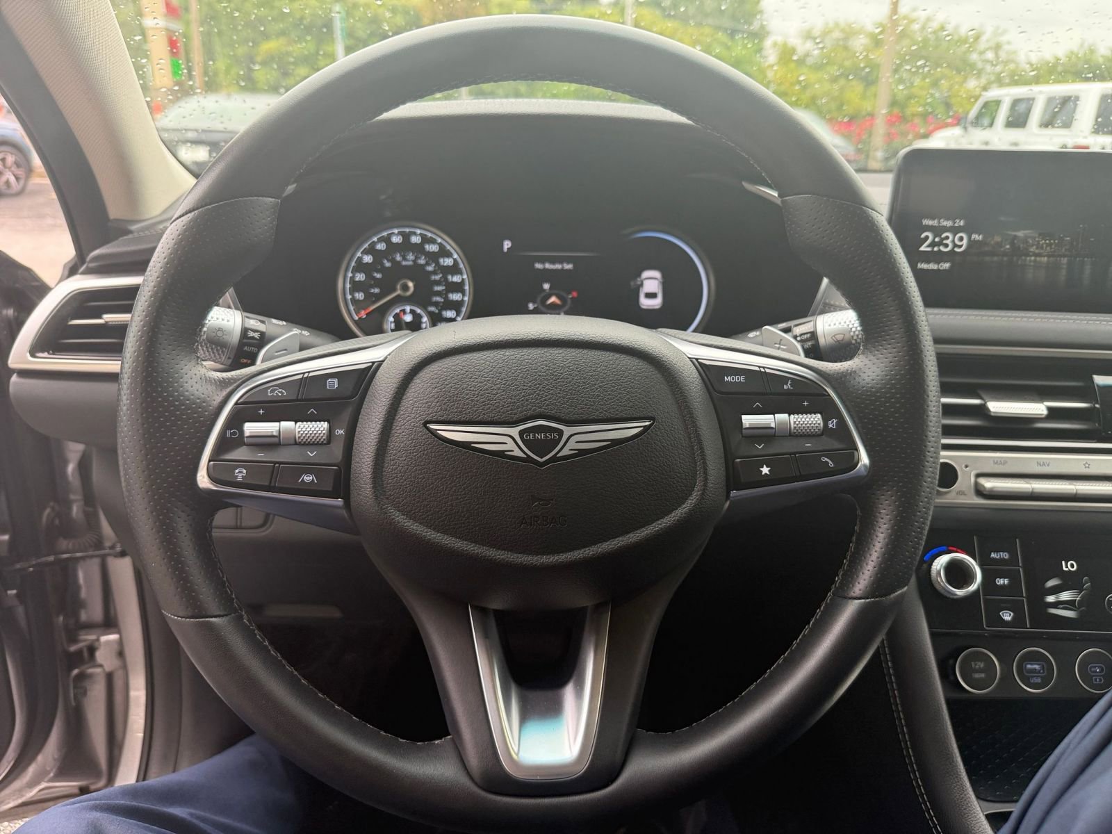 Thumbnail: 2025 Genesis G70 - 28