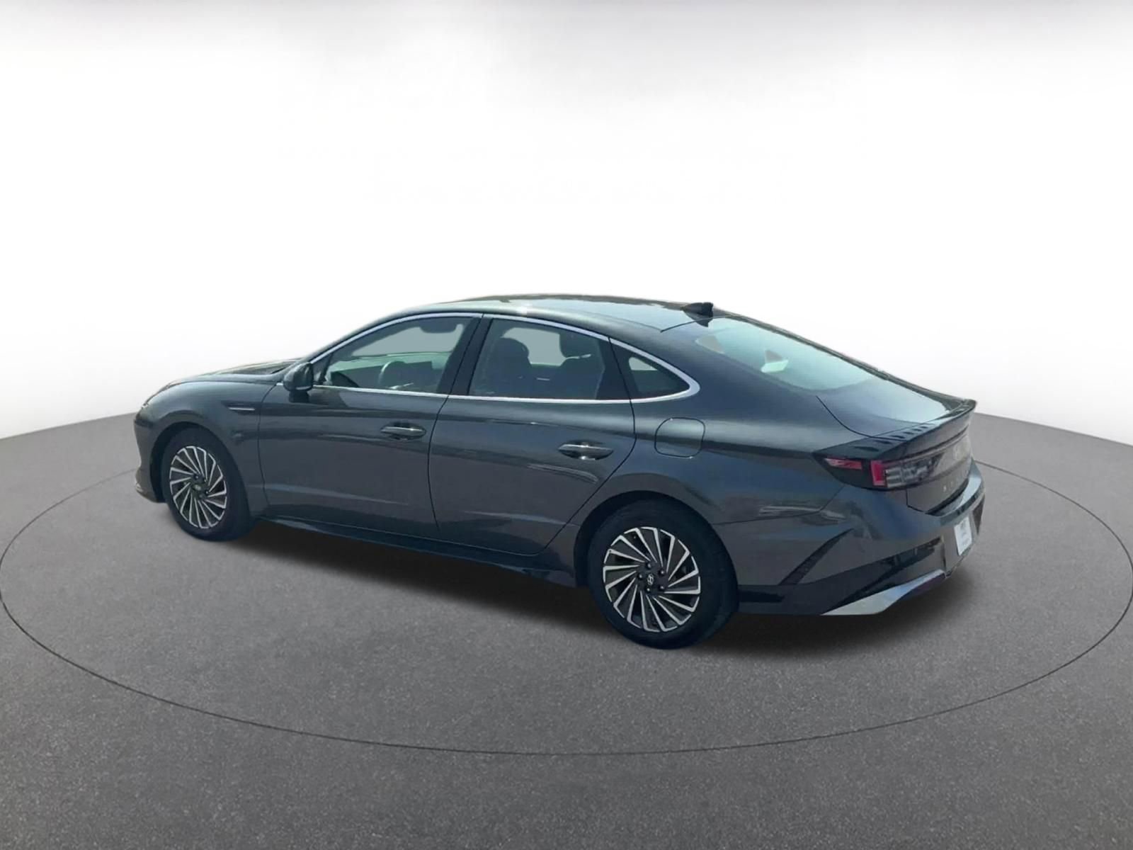 Thumbnail: 2025 Hyundai Sonata - 10