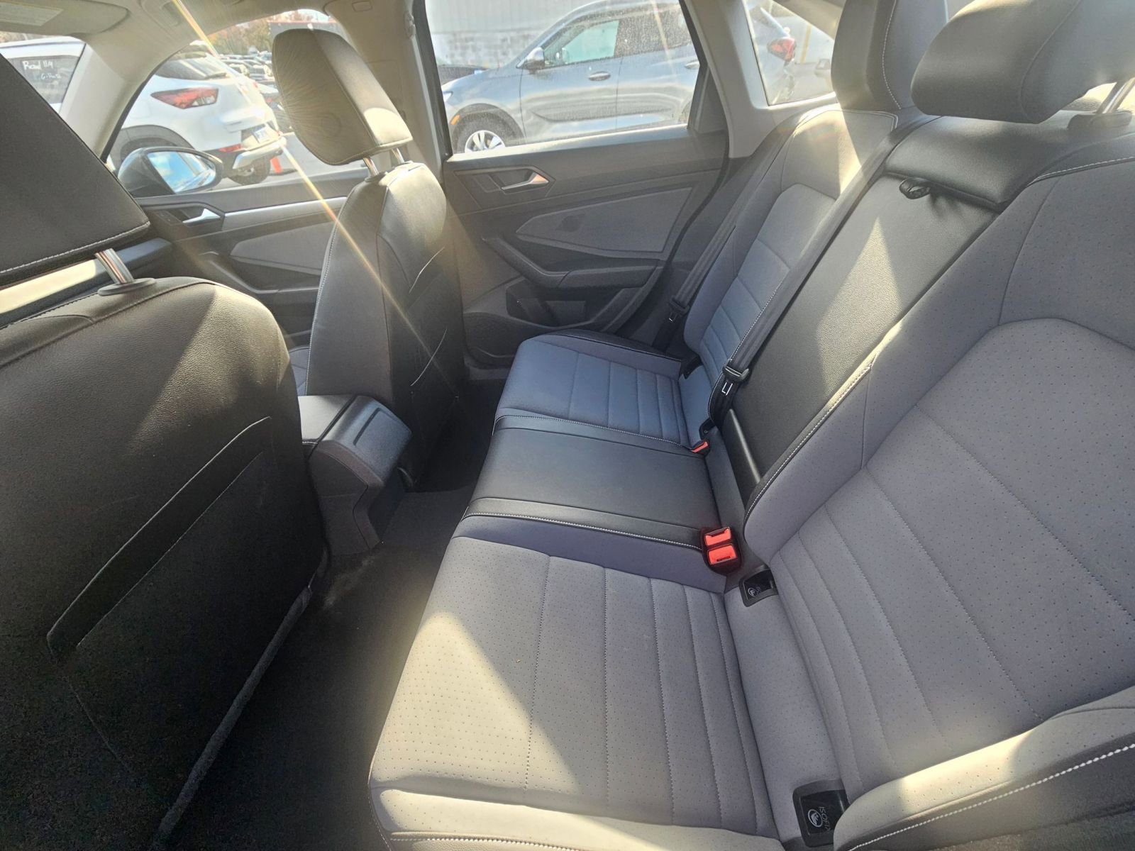 Thumbnail: 2025 Volkswagen Jetta - 10