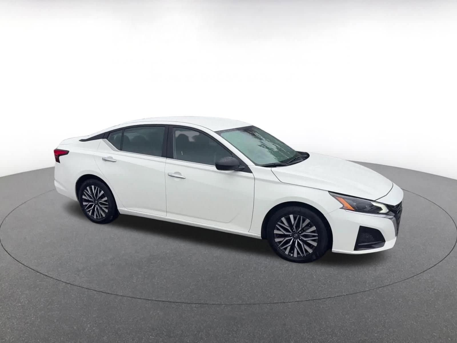 Thumbnail: 2025 Nissan Altima - 2