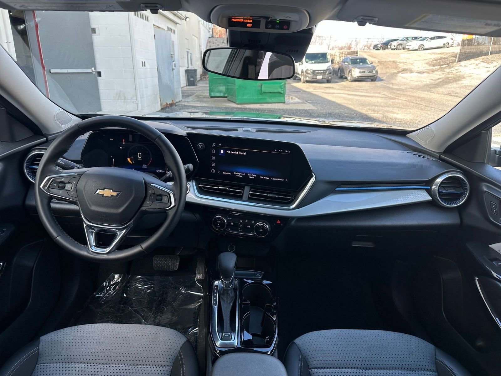 Thumbnail: 2025 Chevrolet Trax - 31