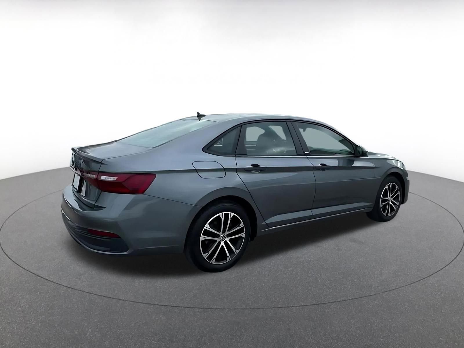 Thumbnail: 2025 Volkswagen Jetta - 15