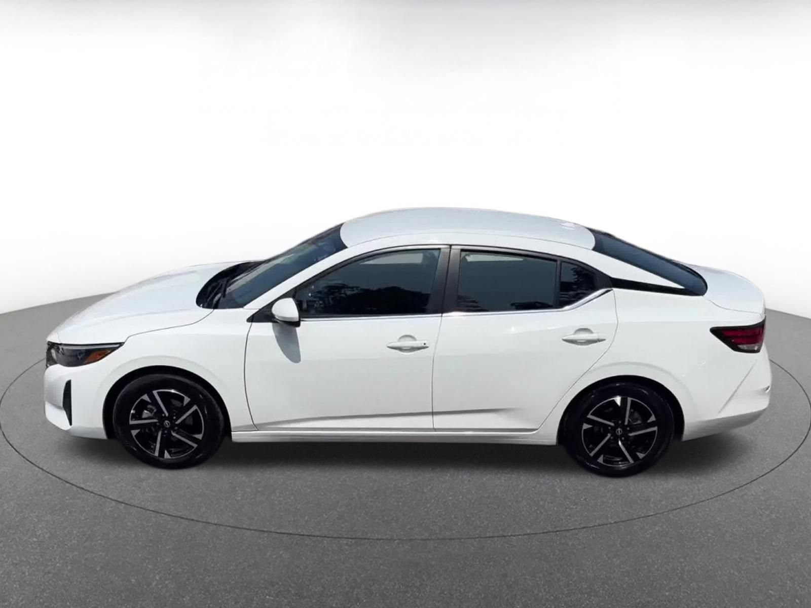 Thumbnail: 2025 Nissan Sentra - 9