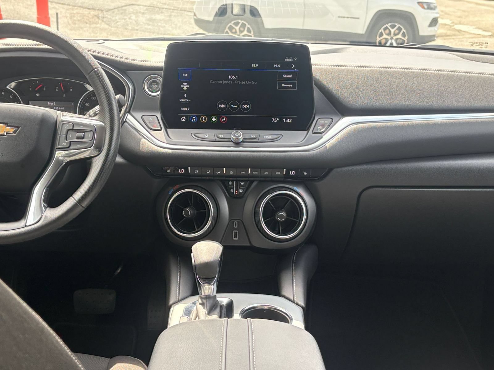 Thumbnail: 2026 Chevrolet Blazer - 16