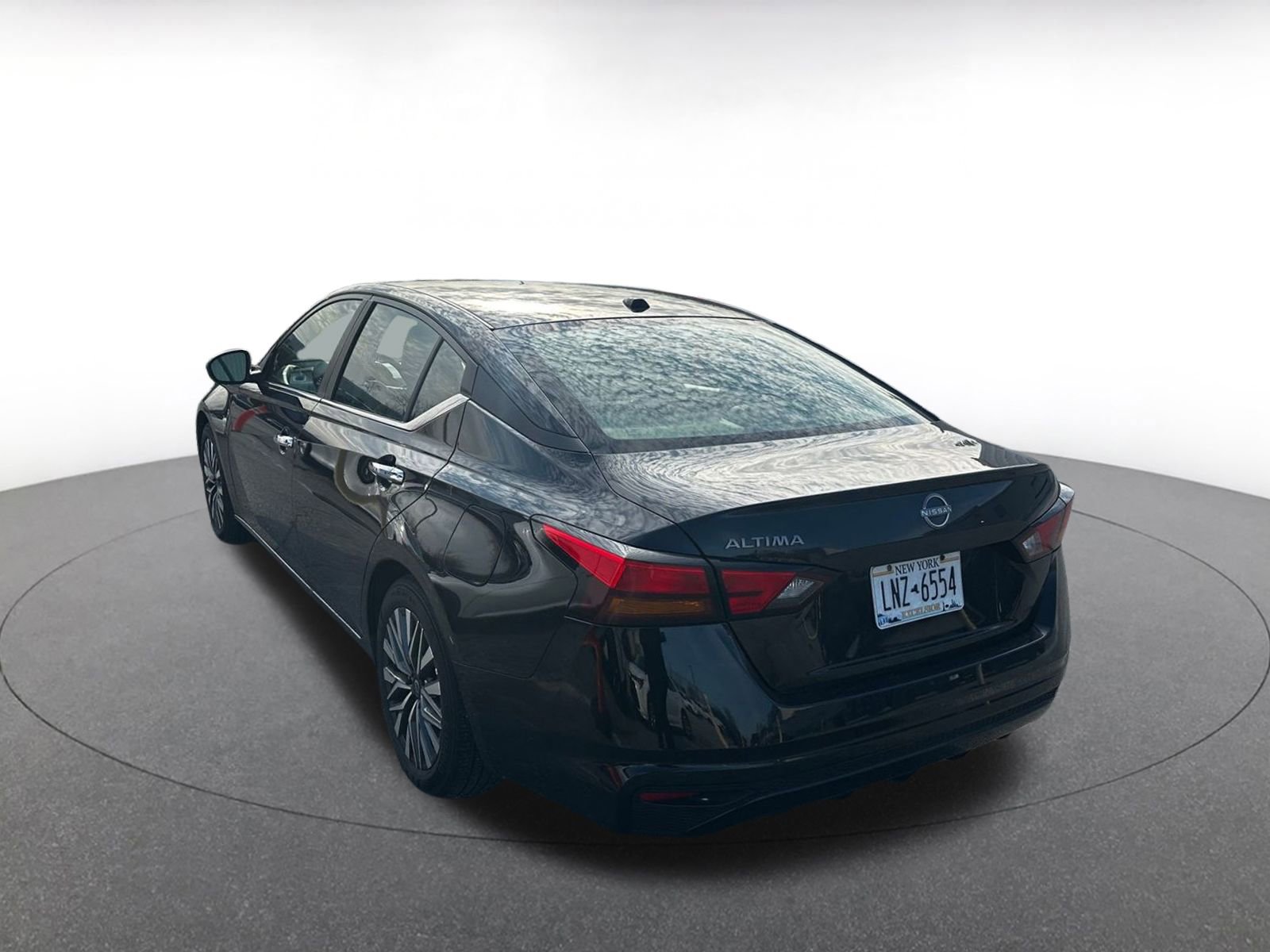 Thumbnail: 2025 Nissan Altima - 4