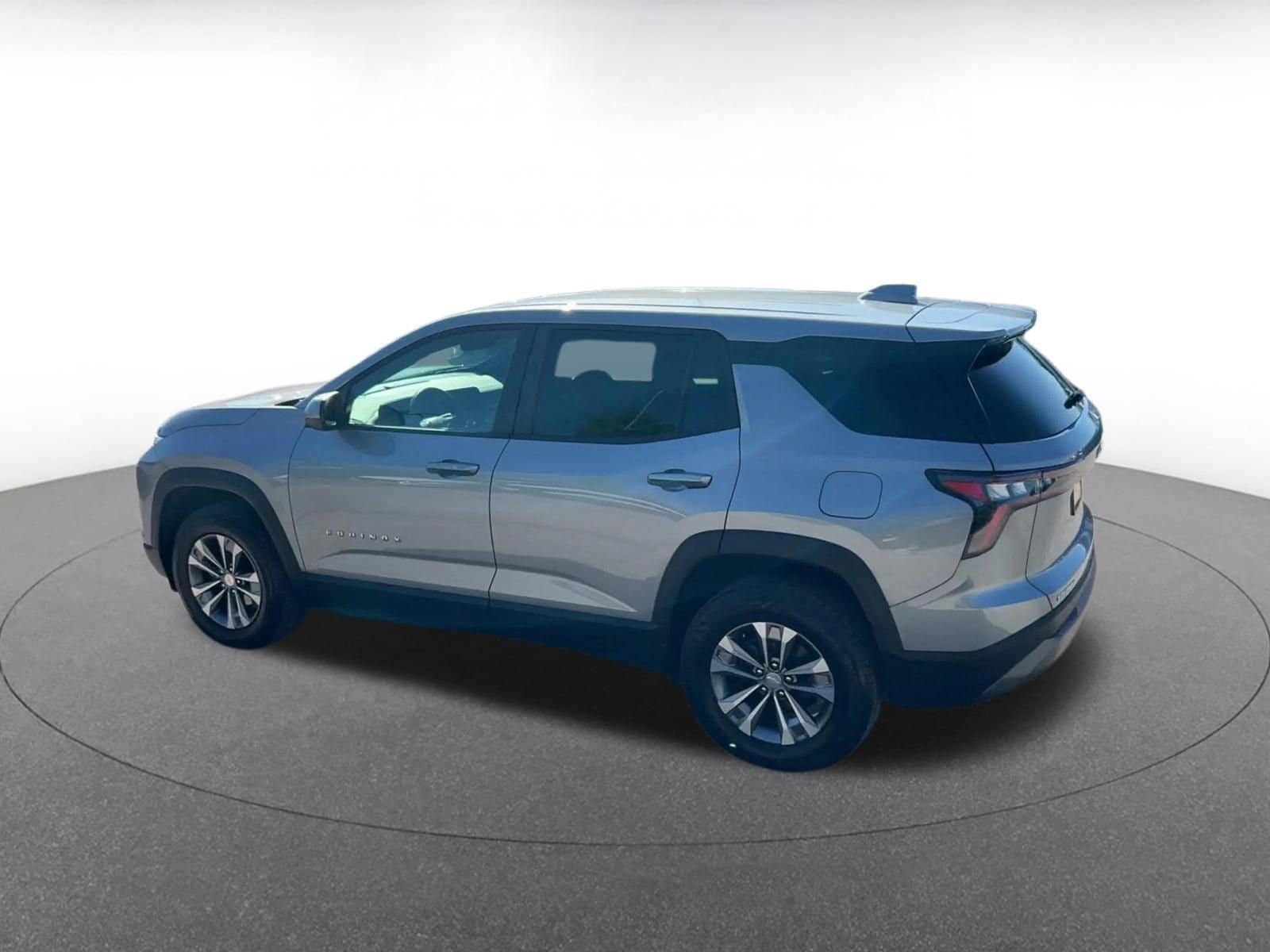 Thumbnail: 2025 Chevrolet Equinox - 10