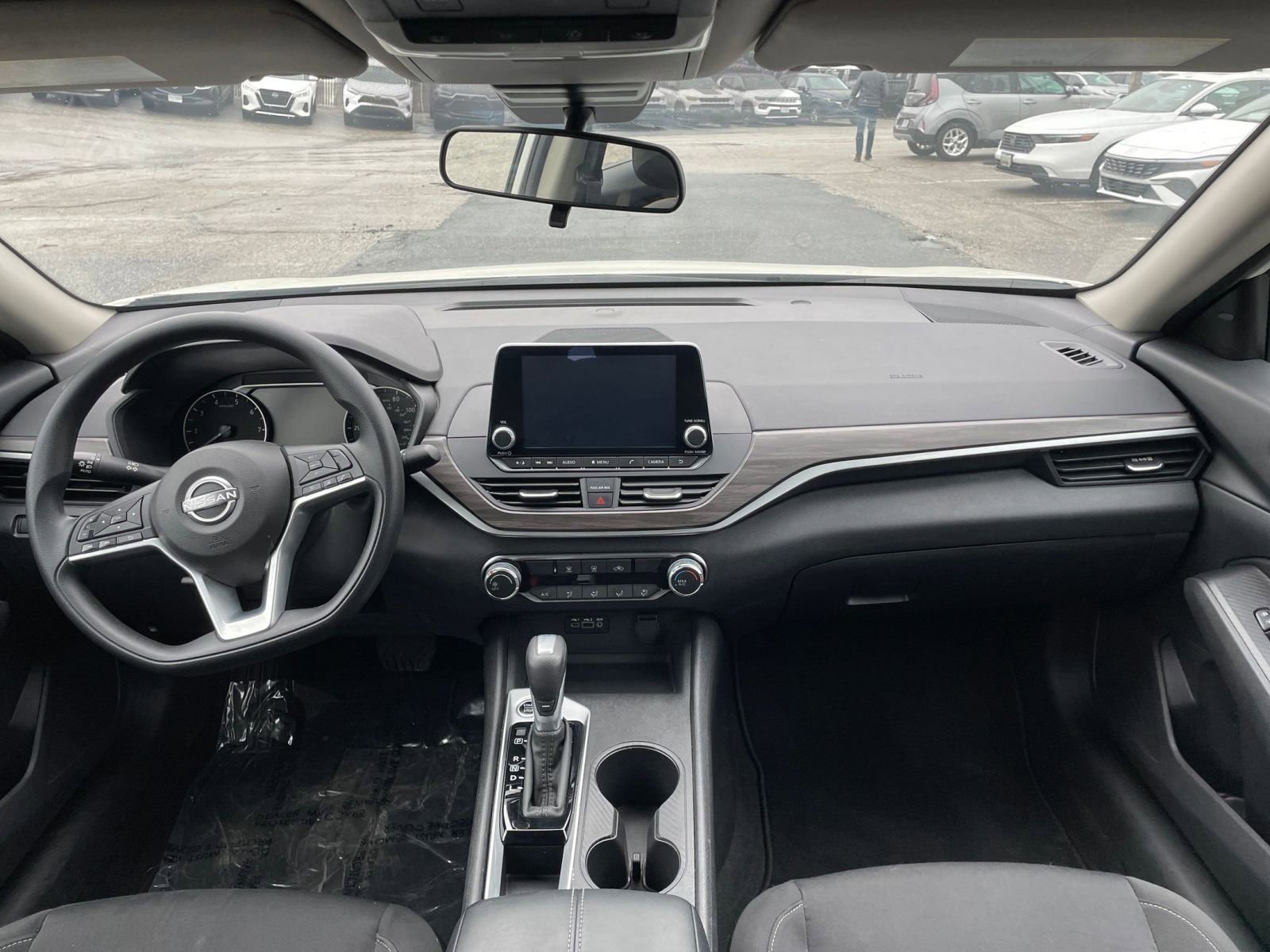 Thumbnail: 2025 Nissan Altima - 32