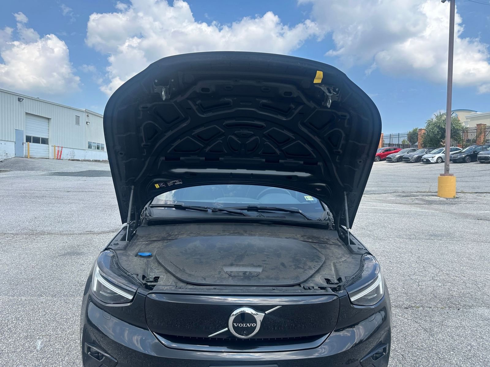 Thumbnail: 2023 Volvo C40 - 35