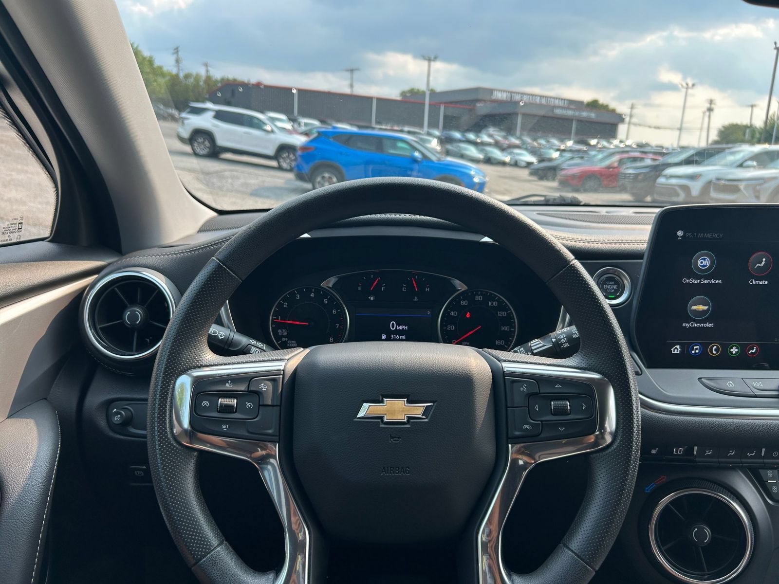 Thumbnail: 2025 Chevrolet Blazer - 24
