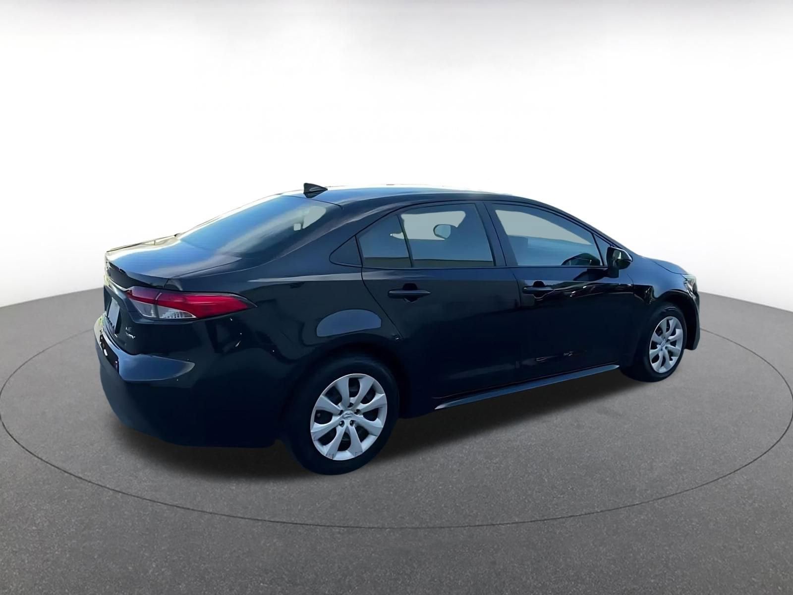 Thumbnail: 2025 Toyota Corolla - 15