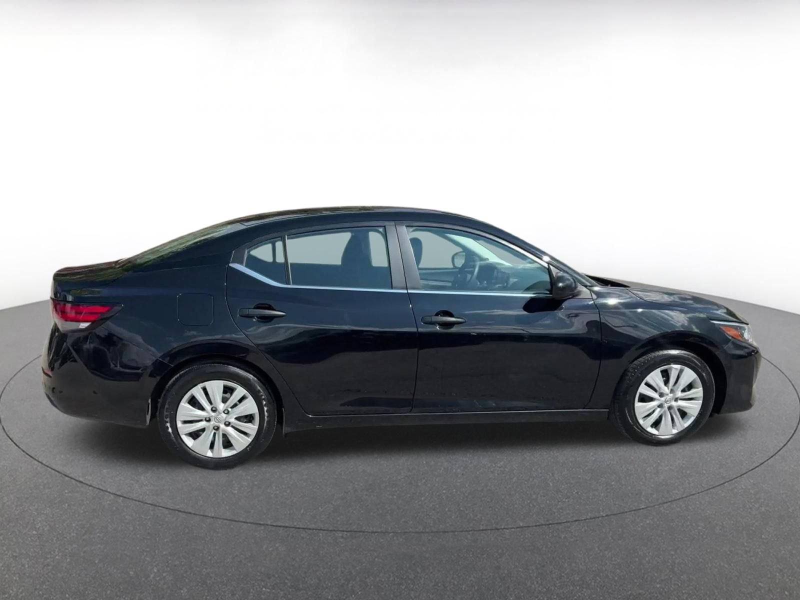 Thumbnail: 2025 Nissan Sentra - 16
