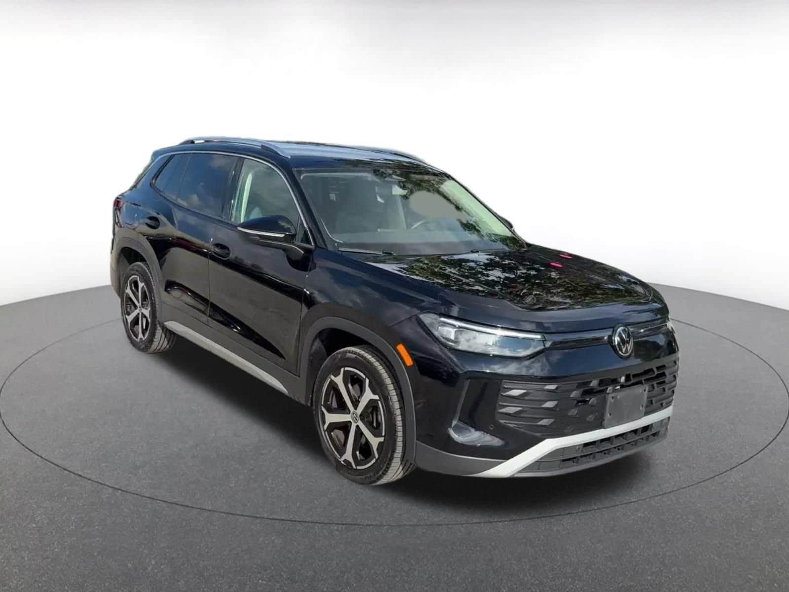 Thumbnail: 2026 Volkswagen Tiguan - 3