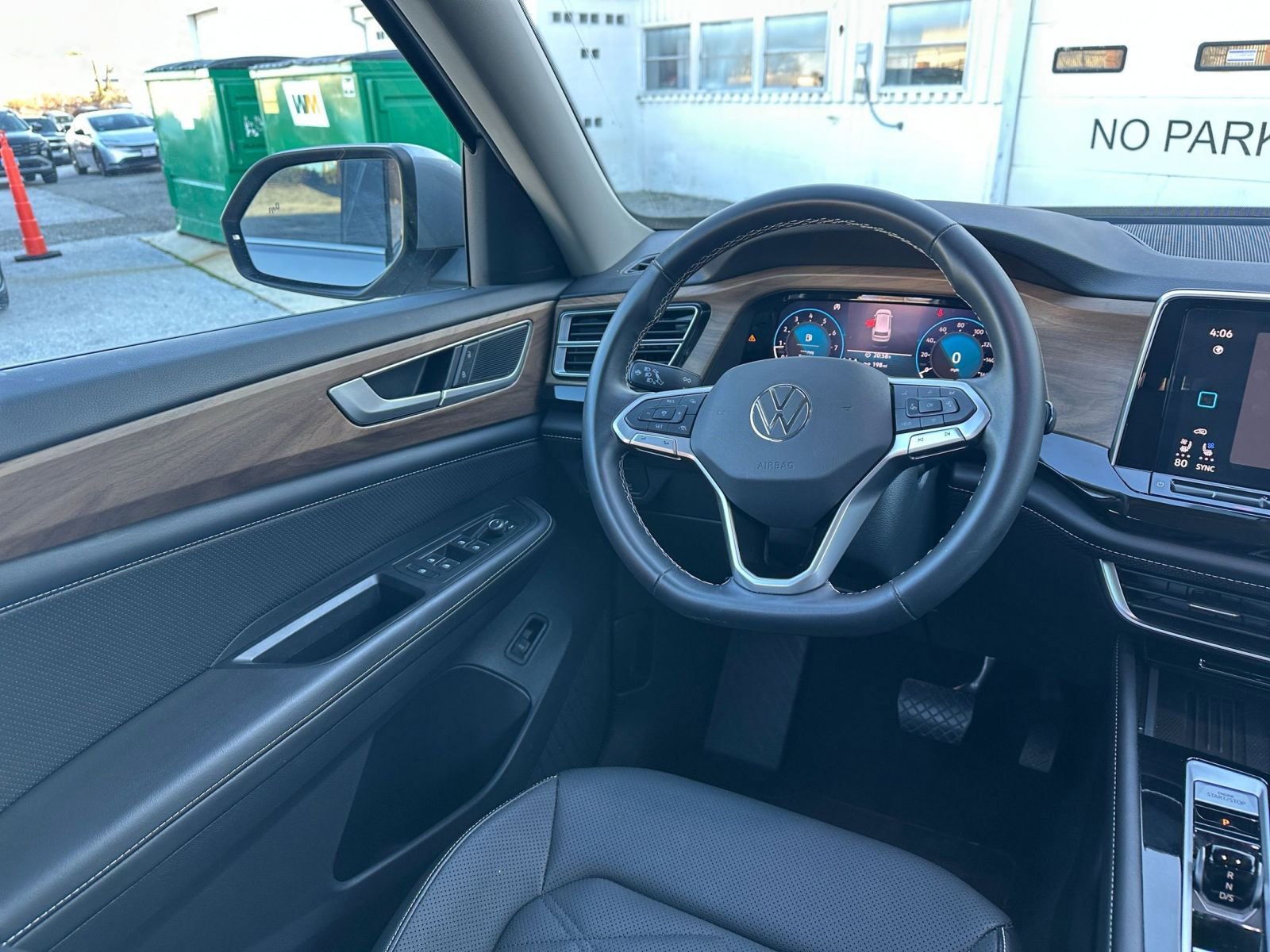 Thumbnail: 2025 Volkswagen Atlas - 34