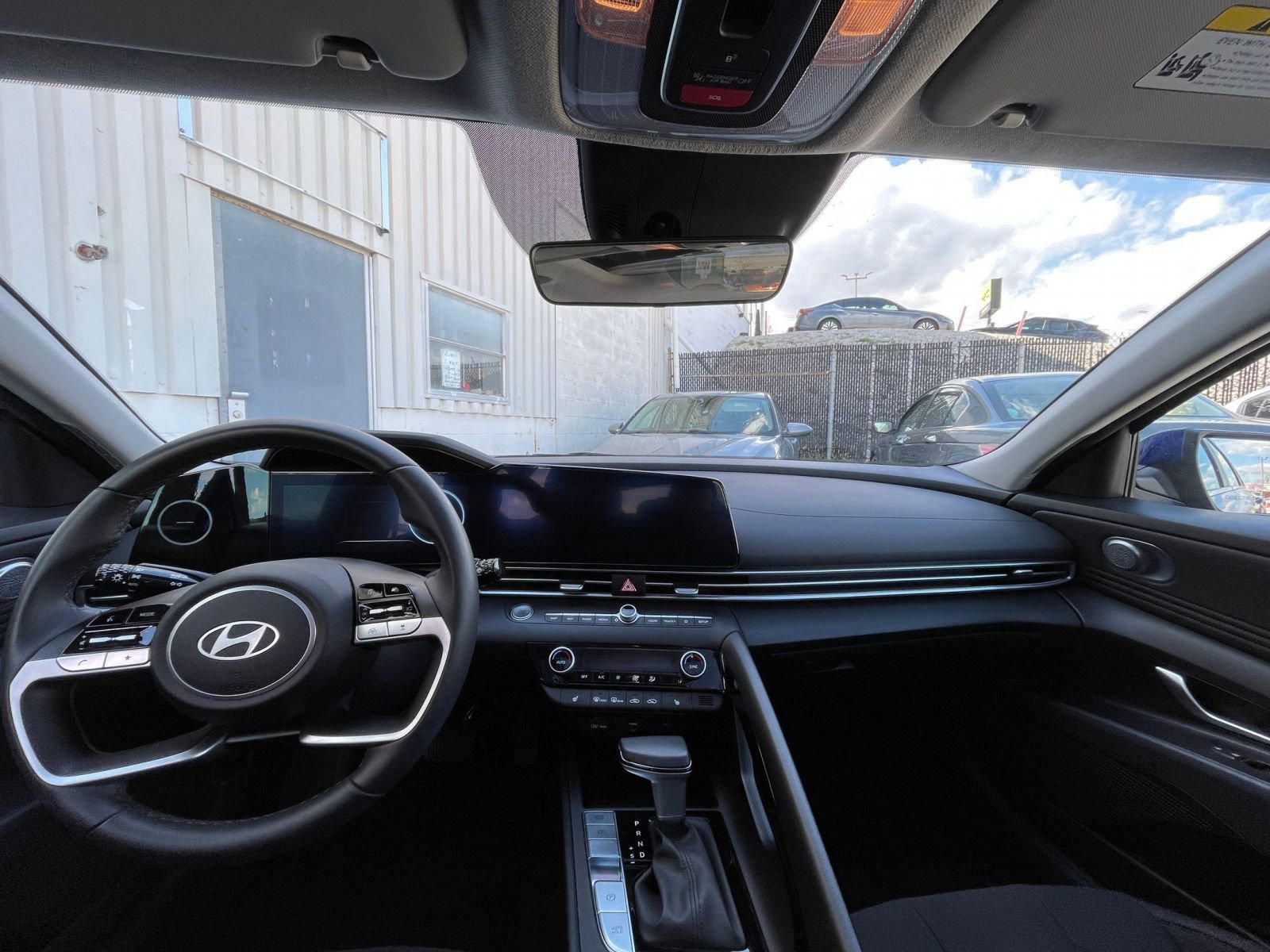 Thumbnail: 2025 Hyundai Elantra - 28