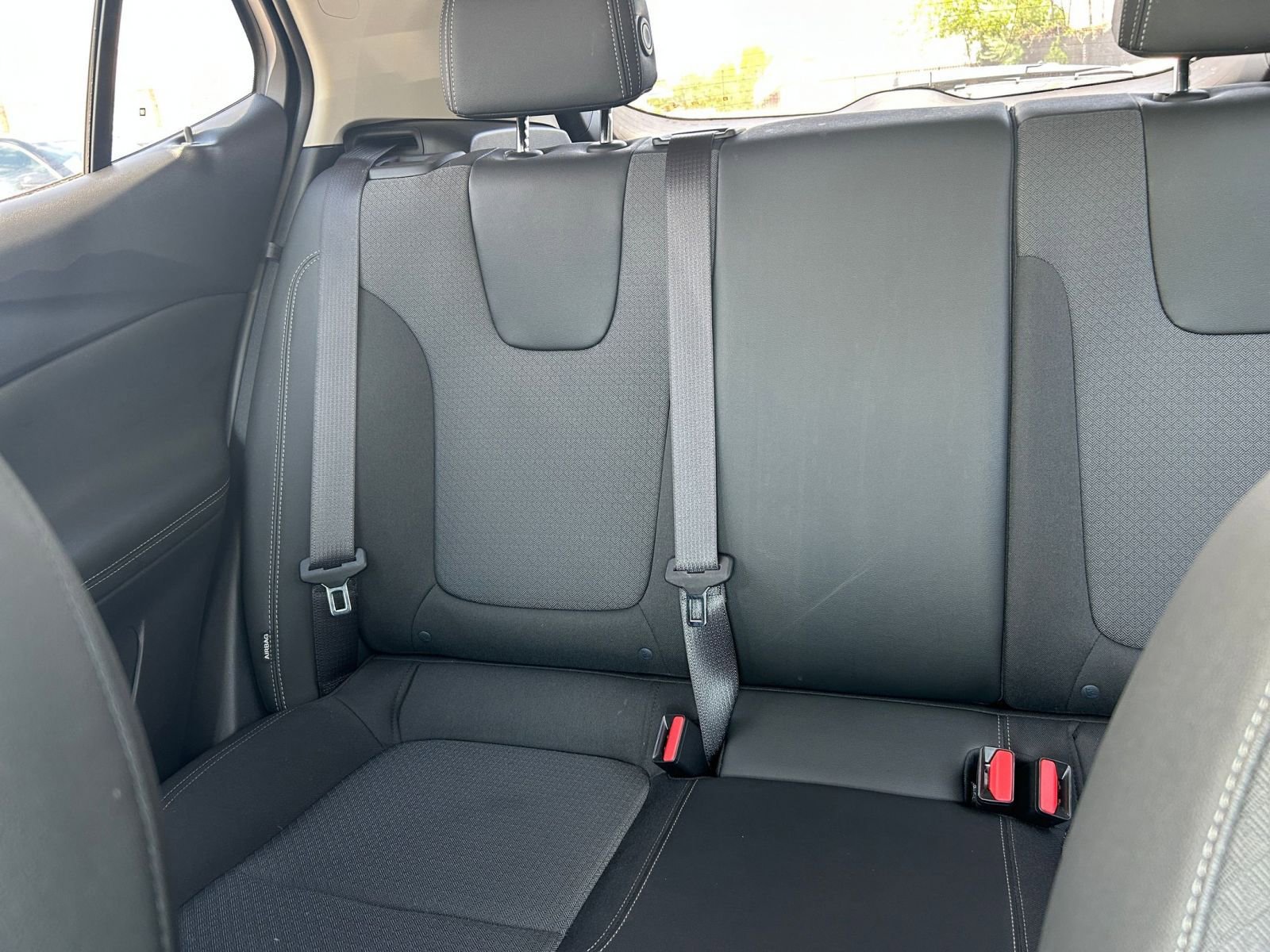 Thumbnail: 2025 Buick Encore GX - 34