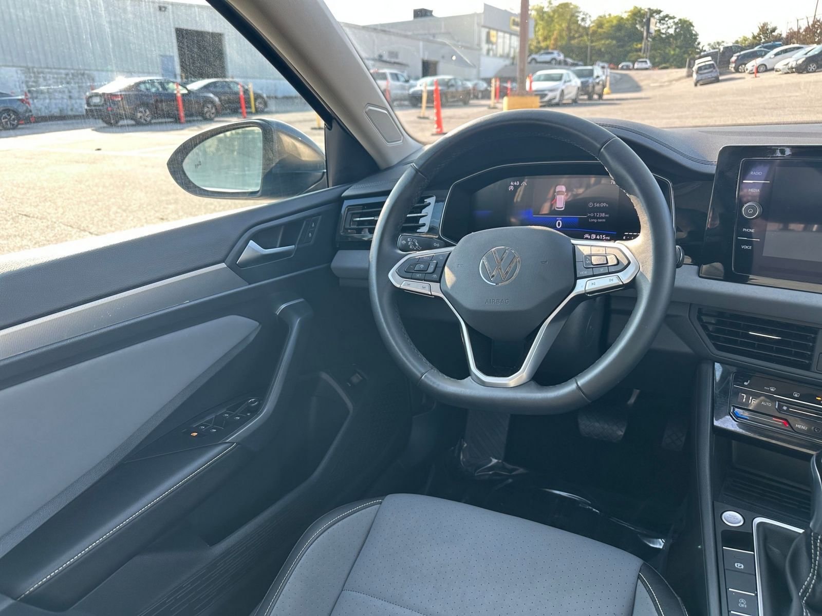 Thumbnail: 2025 Volkswagen Jetta - 34