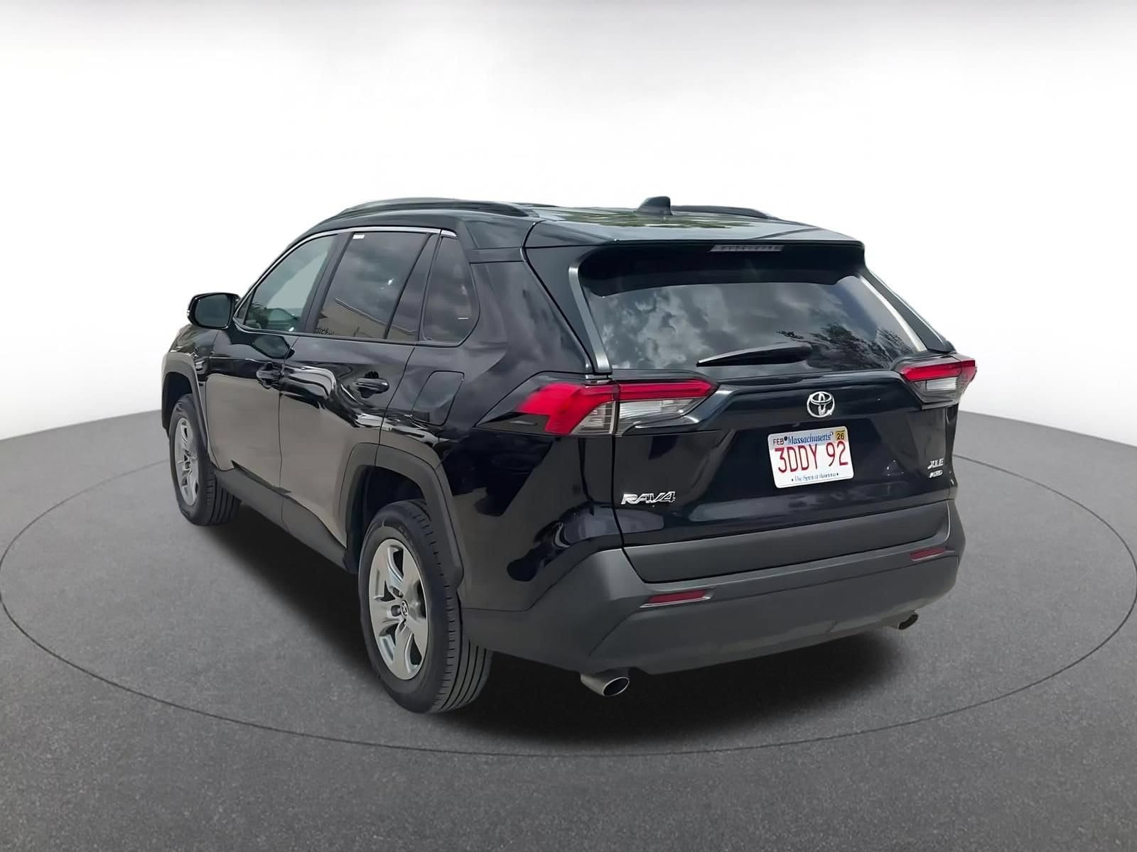 Thumbnail: 2024 Toyota RAV4 - 10