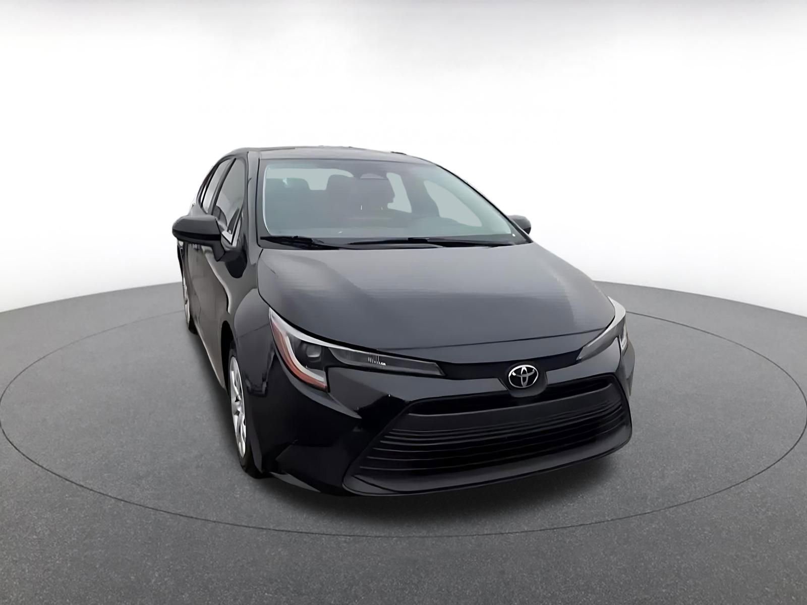 Thumbnail: 2025 Toyota Corolla - 3