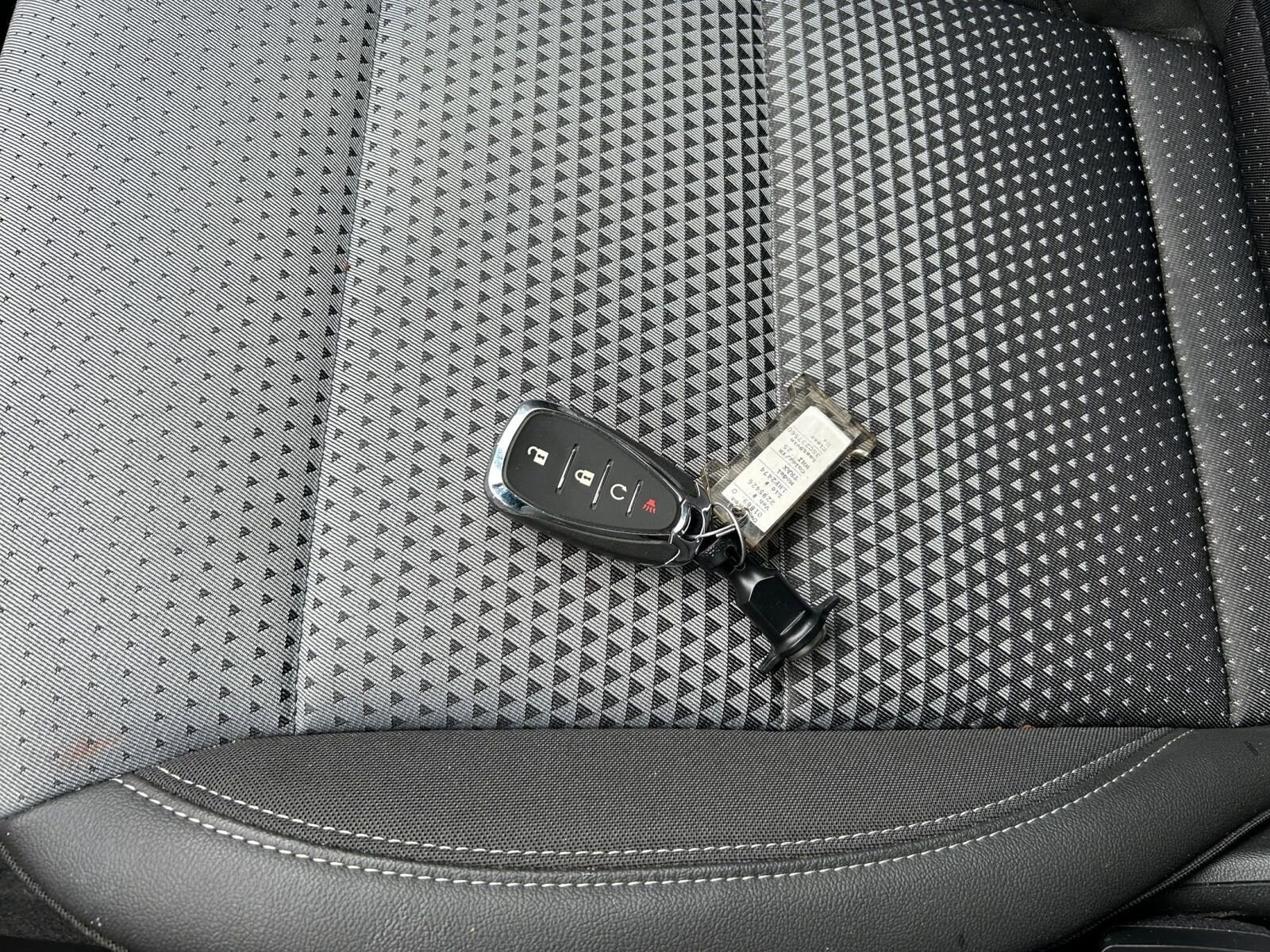 Thumbnail: 2025 Chevrolet Trax - 18