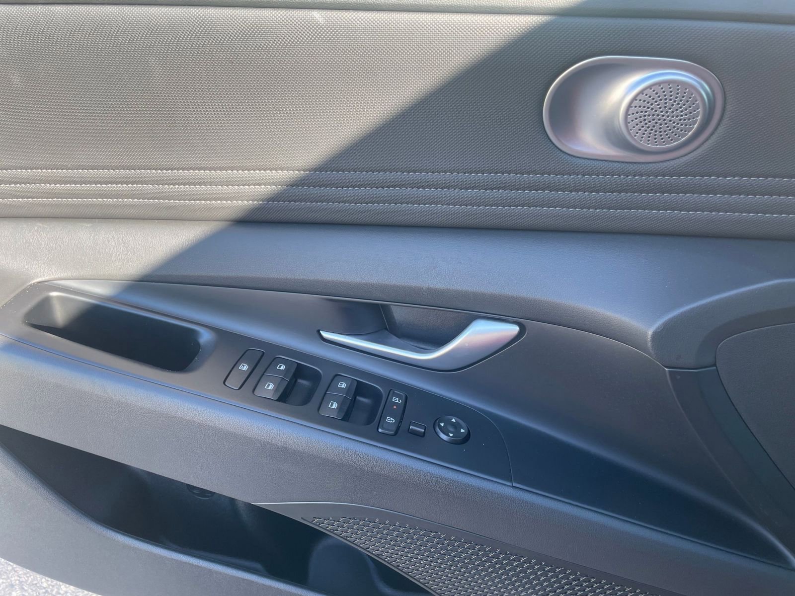 Thumbnail: 2025 Hyundai Elantra - 20