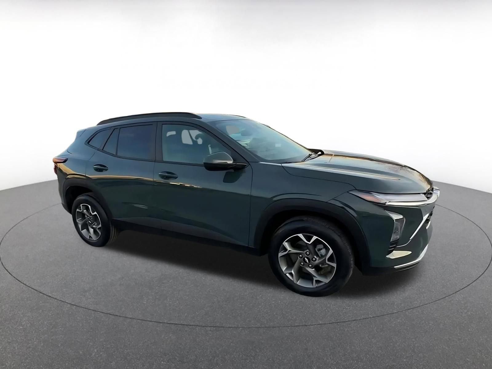 Thumbnail: 2025 Chevrolet Trax - 2