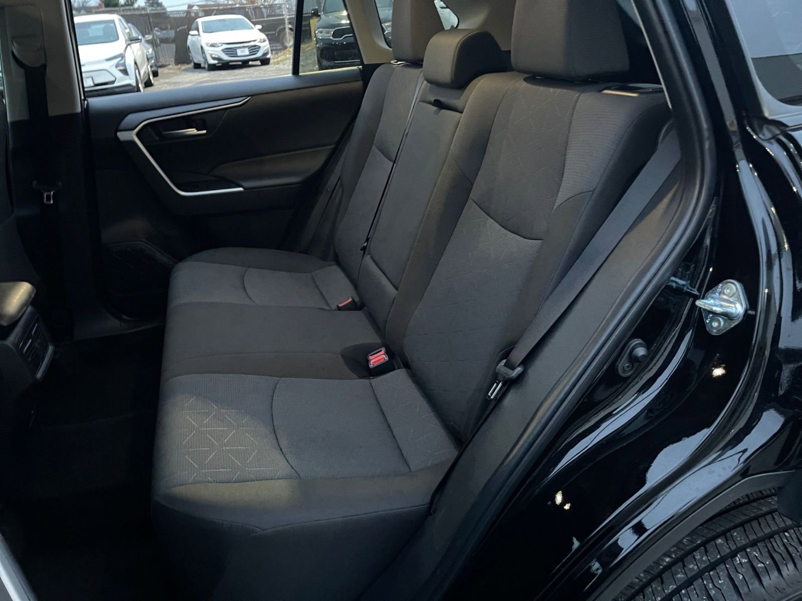 Thumbnail: 2025 Toyota RAV4 - 25