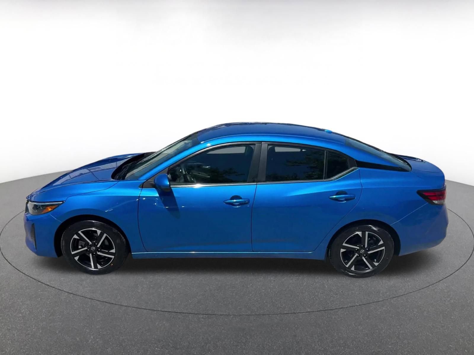 Thumbnail: 2025 Nissan Sentra - 9