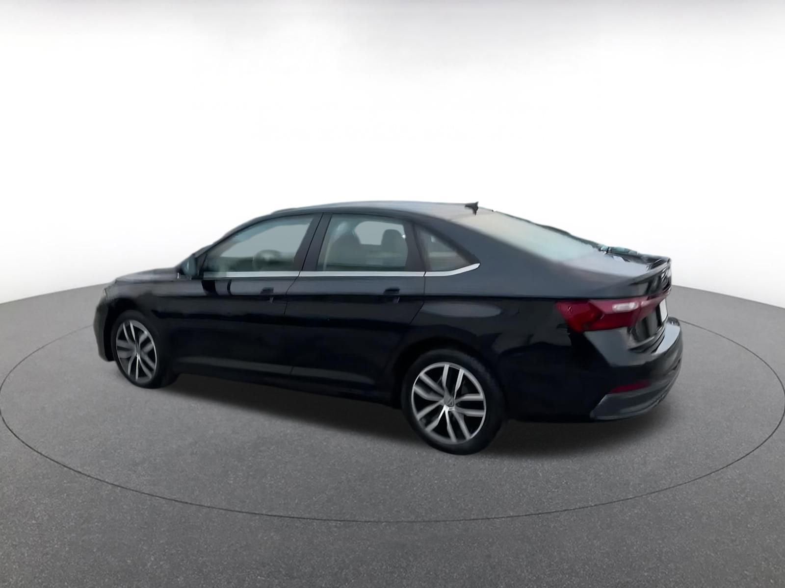 Thumbnail: 2025 Volkswagen Jetta - 10