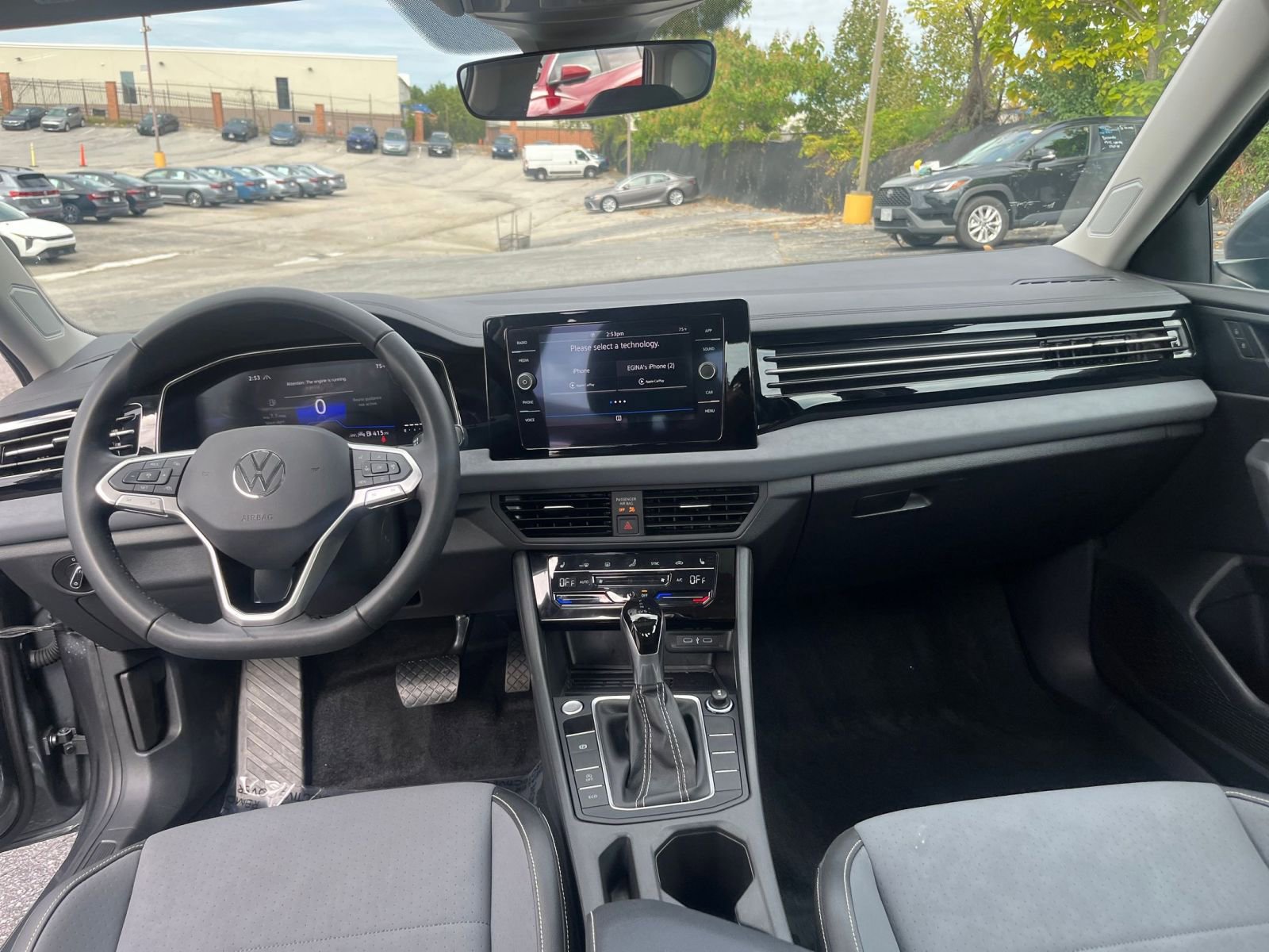 Thumbnail: 2025 Volkswagen Jetta - 32