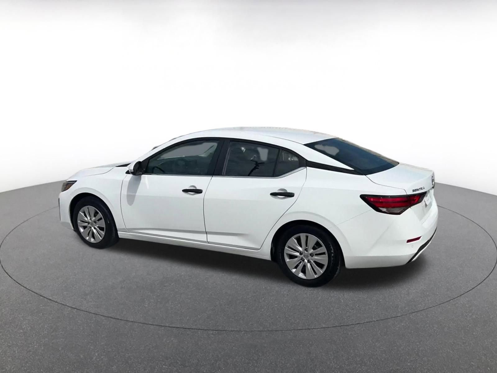 Thumbnail: 2025 Nissan Sentra - 10