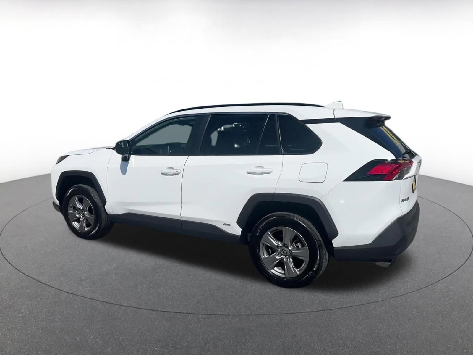 Thumbnail: 2025 Toyota RAV4 - 10