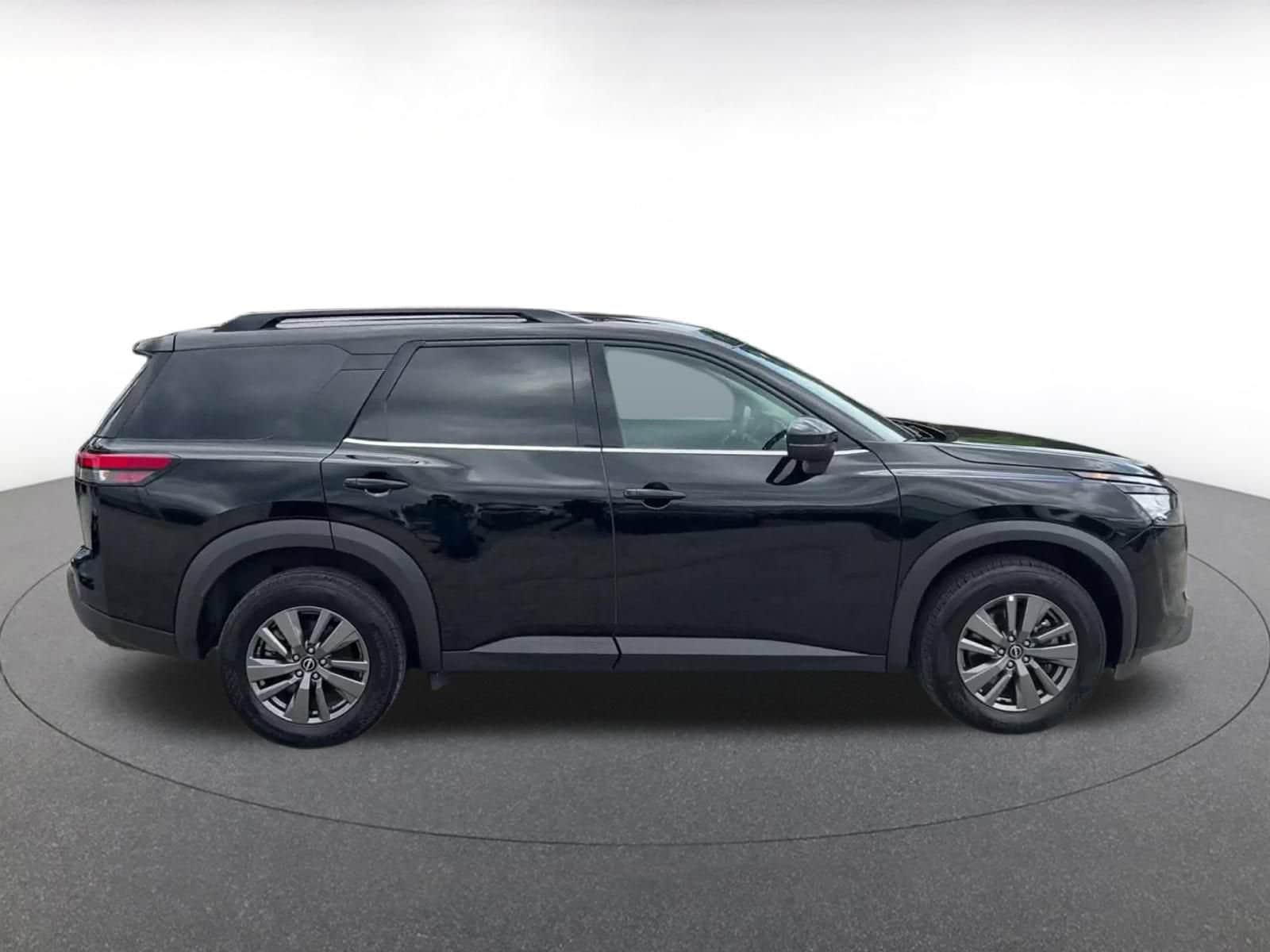 Thumbnail: 2025 Nissan Pathfinder - 16