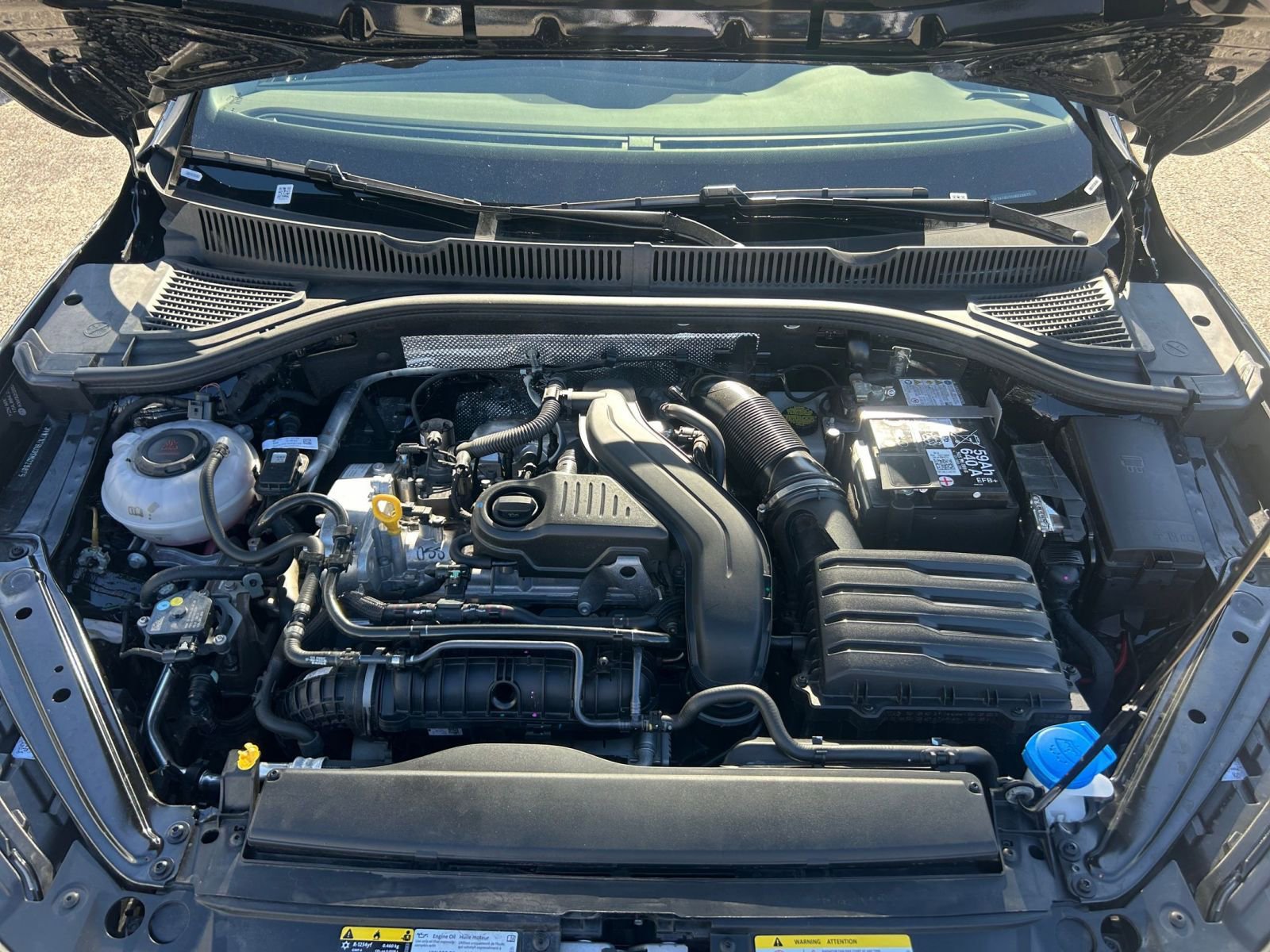 Thumbnail: 2025 Volkswagen Jetta - 31