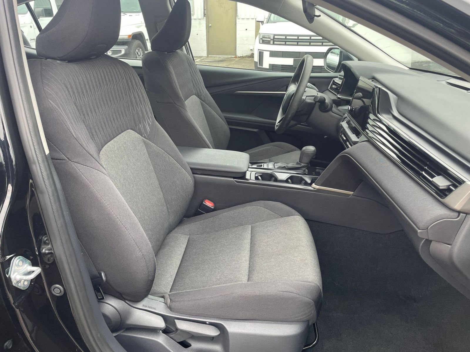 Thumbnail: 2025 Toyota Camry - 35