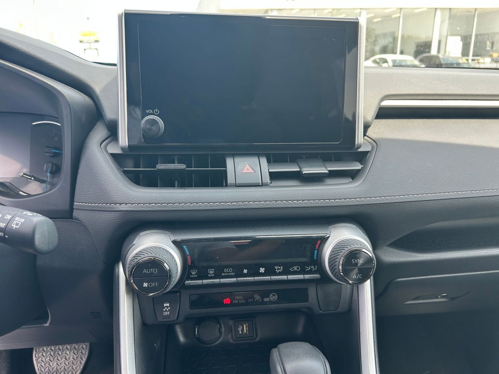 Thumbnail: 2025 Toyota RAV4 - 17