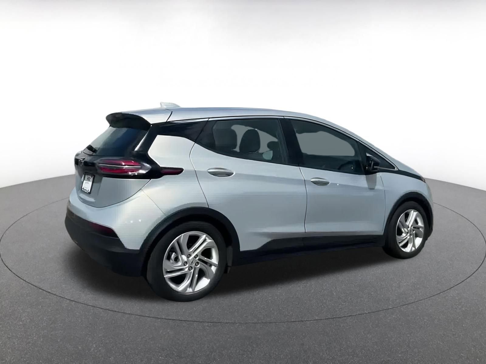 Thumbnail: 2023 Chevrolet Bolt EV - 15