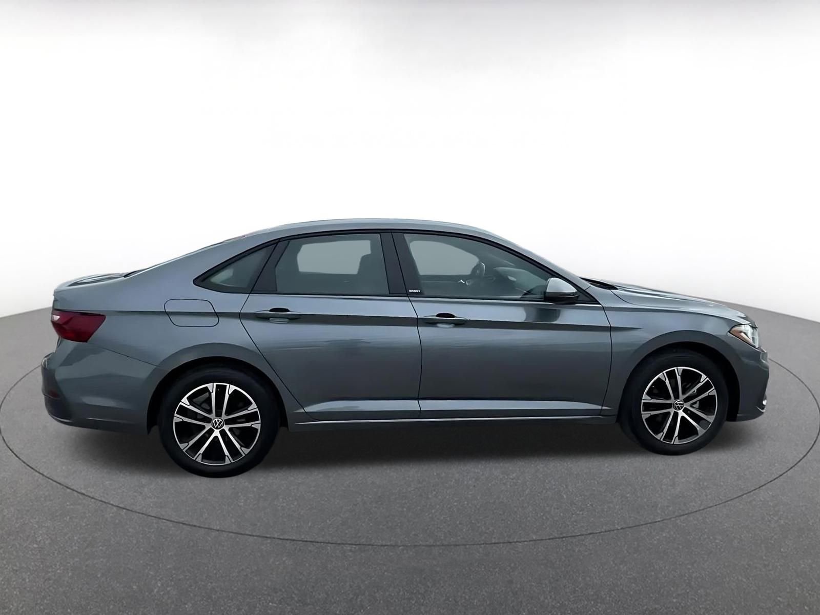 Thumbnail: 2025 Volkswagen Jetta - 16